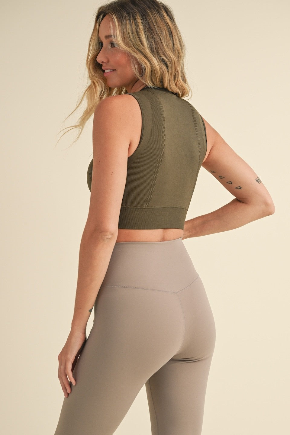 Seamless Crop Tank - Olive