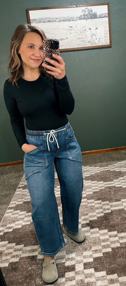 Elastic Waistband Barrel Jeans