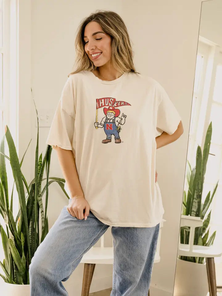 Husker Tee